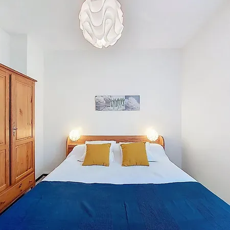 La Centrale-10 By Interhome *